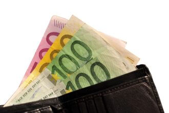 Peňaženka, peniaze, euro, bankovky, DPH, transakčná daň
