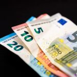 Peniaze, euro, bankovky, mince